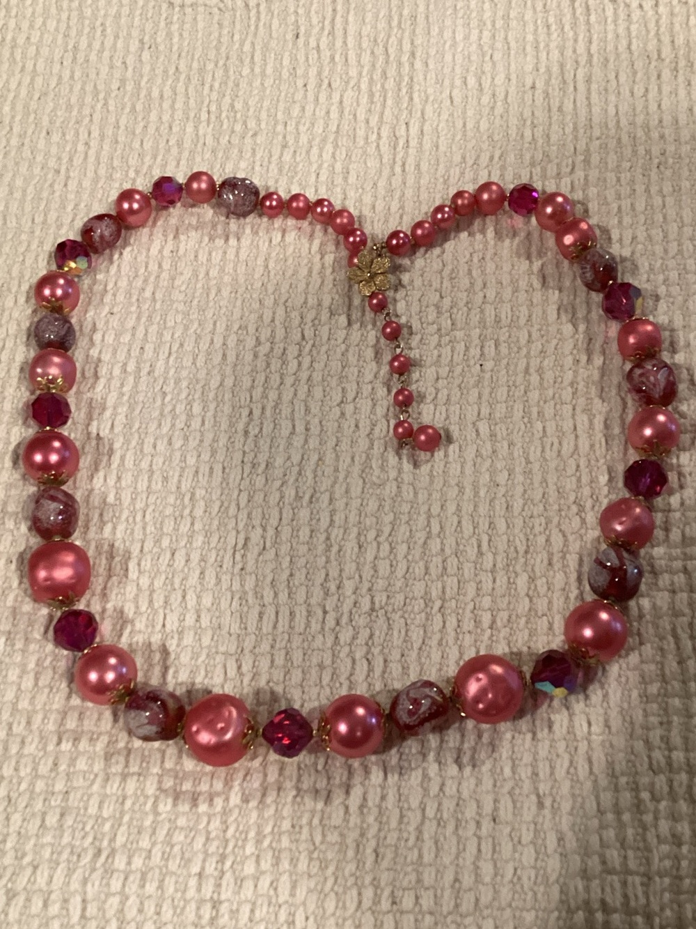 Feminine Pink Mixed-Bead Necklace with Gold Accents